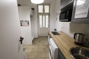 Pest-port Private apartment Room-6